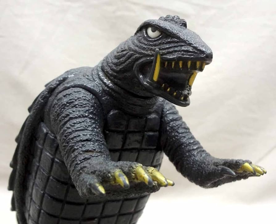 Amazon.co.jp: 大映怪獣ソフビ ガメラ 昭和版 金足 ムービー